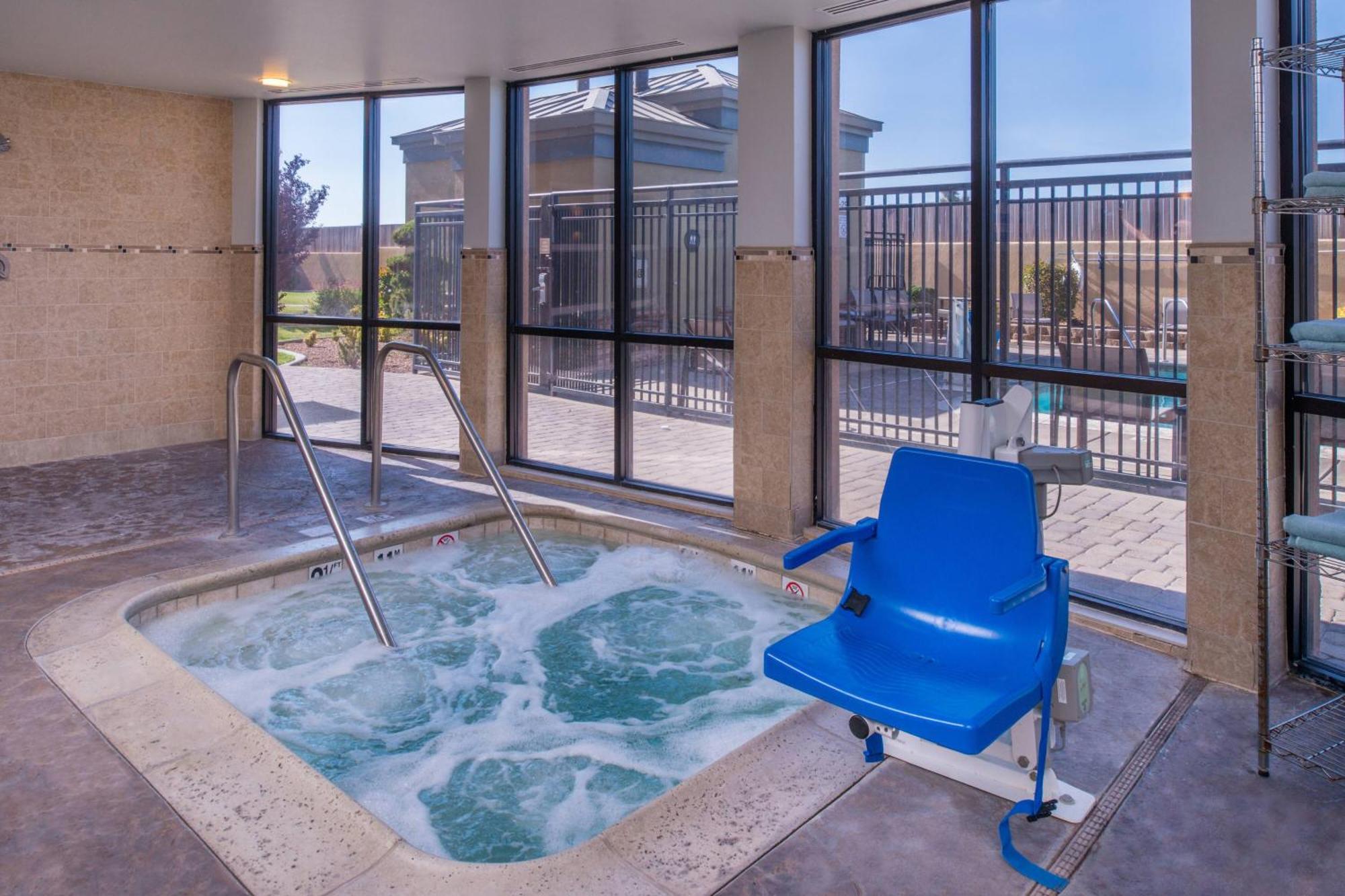 Courtyard By Marriott Victorville