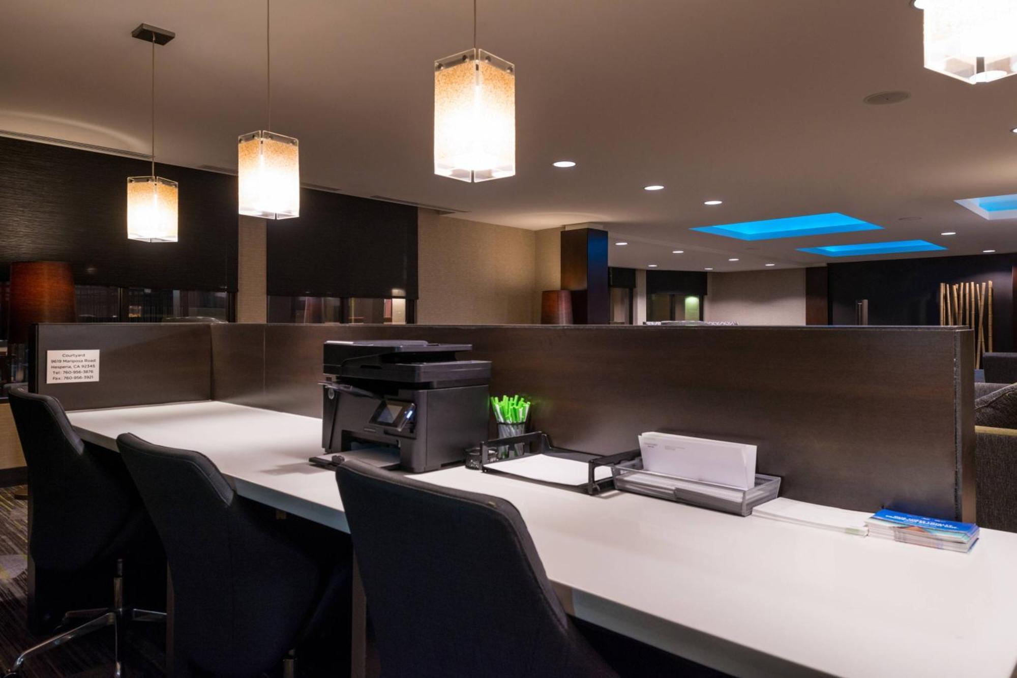 Courtyard By Marriott Victorville Hotel Hesperia