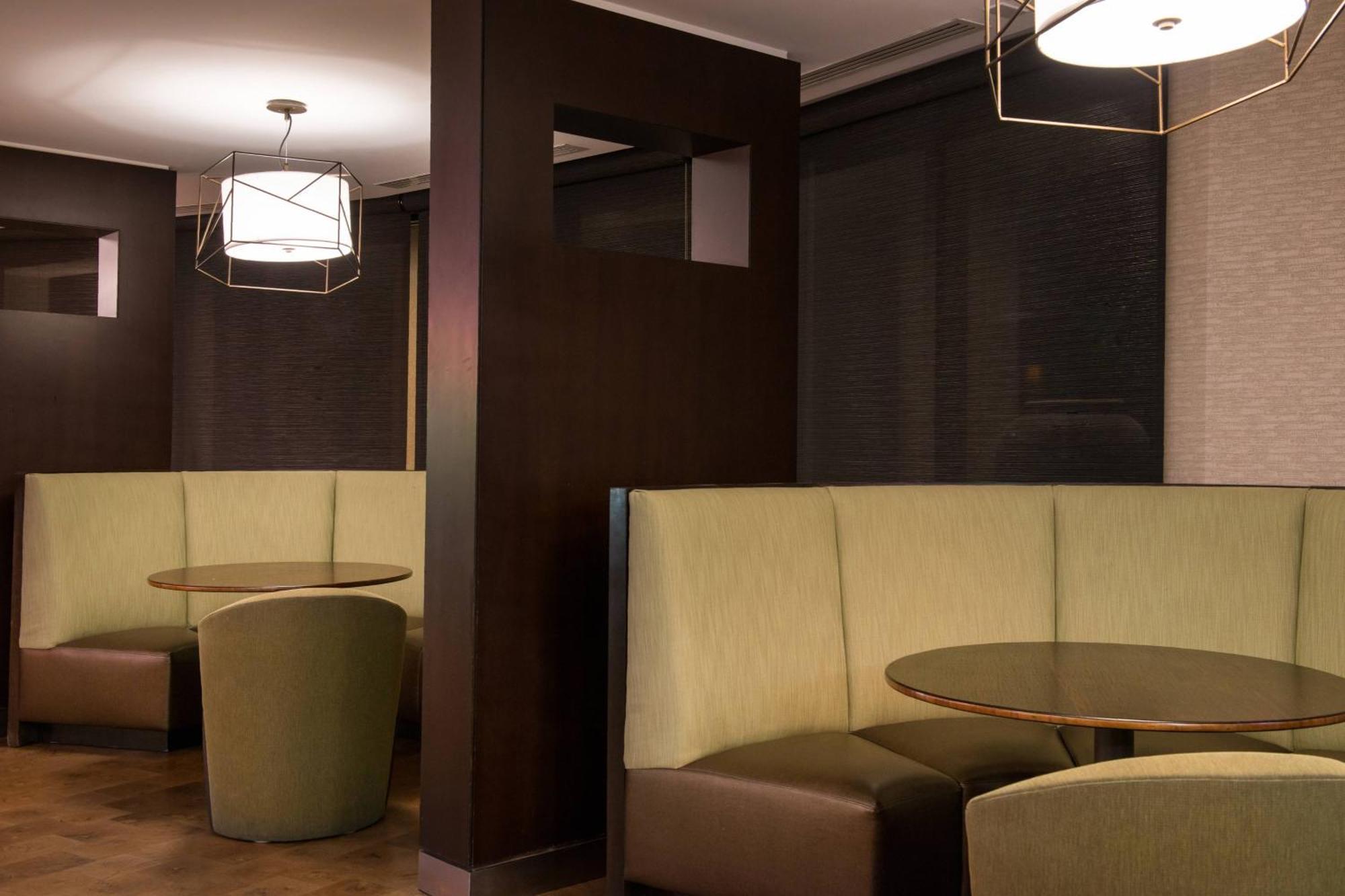 Courtyard By Marriott Victorville 3*