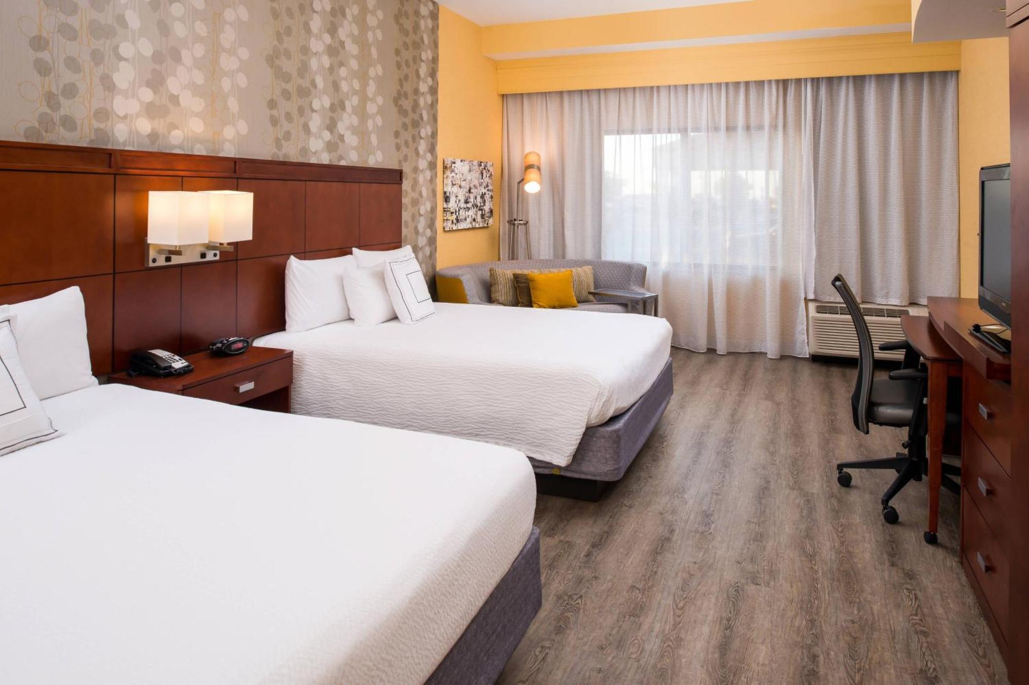 Courtyard By Marriott Victorville
